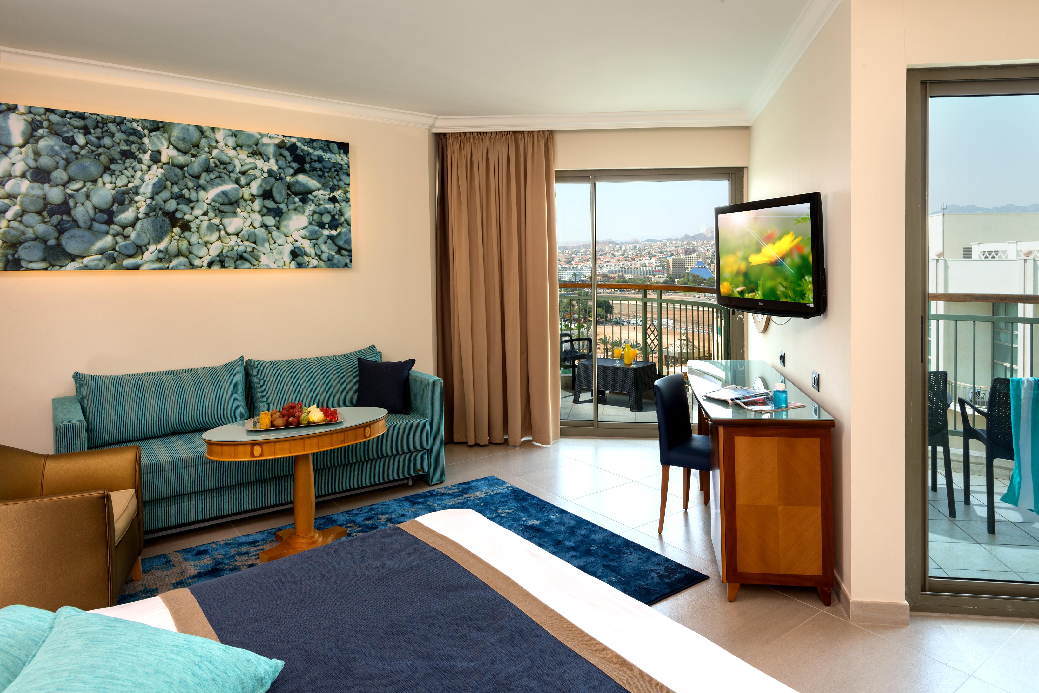 U Magic Palace Eilat Exteriör bild A room at the Leonardo Hotel, Tel Aviv