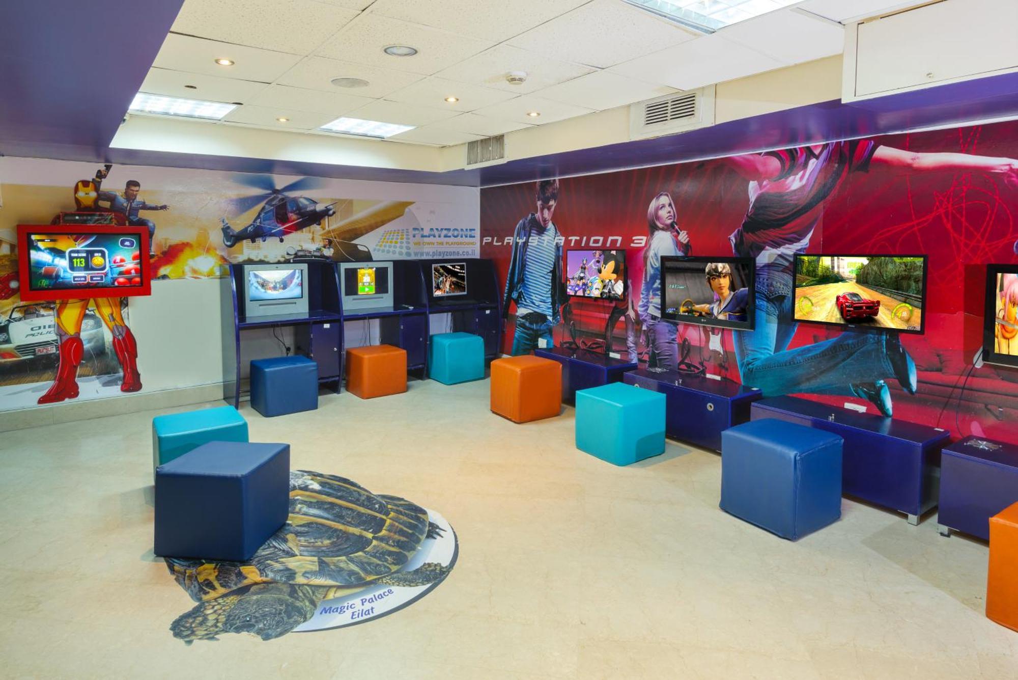 U Magic Palace Eilat Exteriör bild The Play Station 3 area