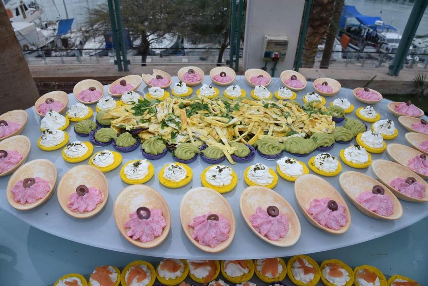 U Magic Palace Eilat Exteriör bild A selection of tapas