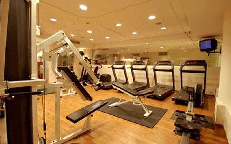 U Magic Palace Eilat Exteriör bild A gym